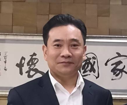 张   林